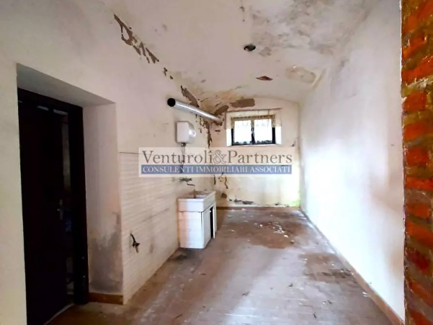 Immagine 5 di Rustico / casale in vendita  in via piridello a Solferino