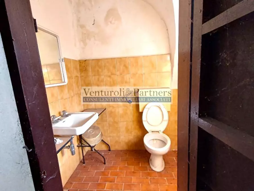 Immagine 8 di Rustico / casale in vendita  in via piridello a Solferino