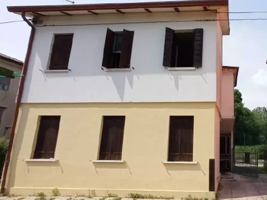 Immagine 8 di Casa indipendente in vendita  in Via Pioveghetto a Padova