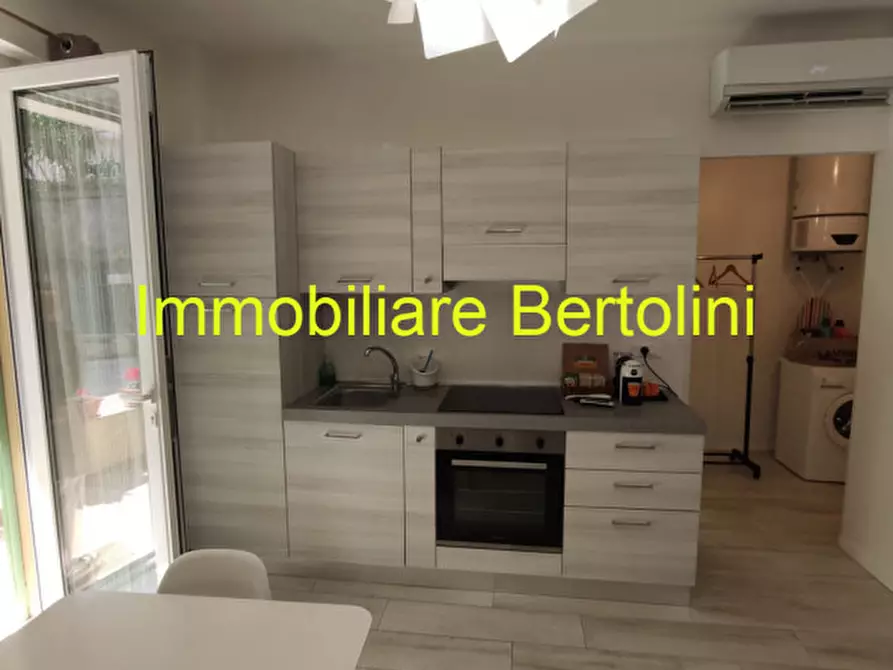 Immagine 2 di Appartamento in vendita  in c.so matuzia a San Remo