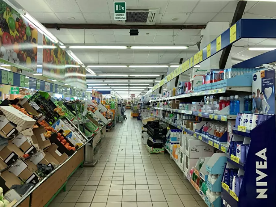 Immagine 3 di Attività commerciale in vendita  in Via del Destriero 19 a Trieste