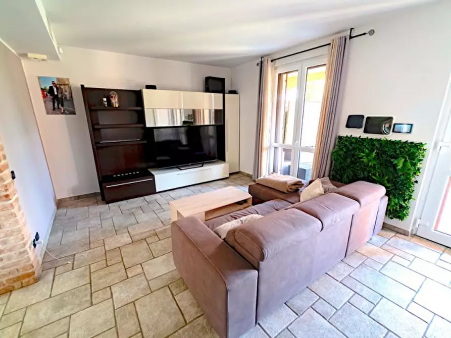 Immagine 5 di Villa in vendita  in Via Frassino a Peschiera Del Garda
