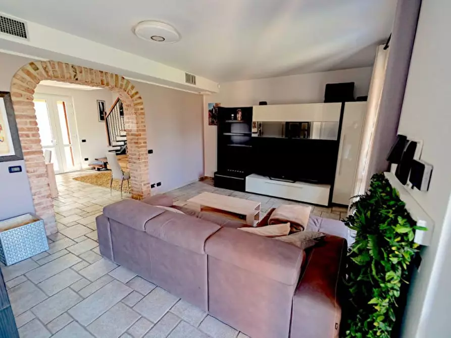 Immagine 6 di Villa in vendita  in Via Frassino a Peschiera Del Garda