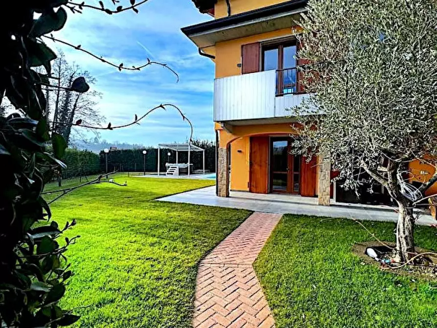 Immagine 8 di Villa in vendita  in Via Frassino a Peschiera Del Garda