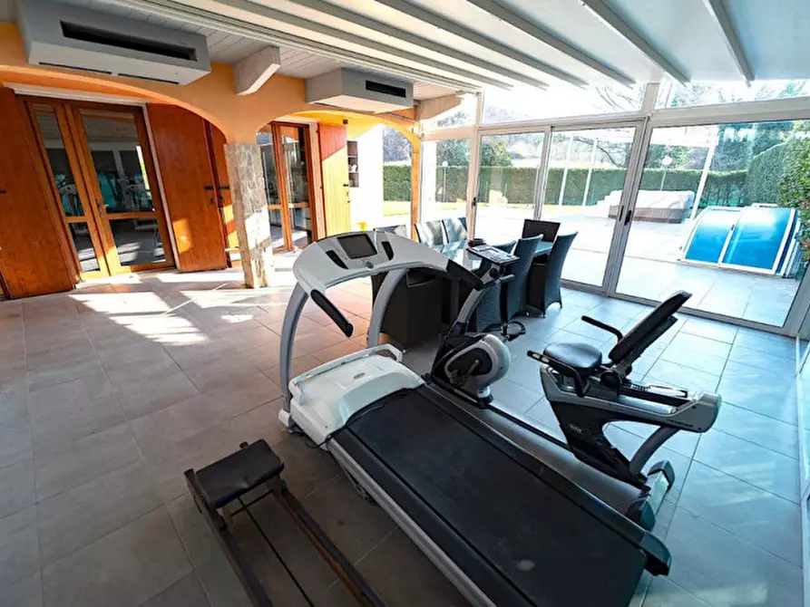 Immagine 15 di Villa in vendita  in Via Frassino a Peschiera Del Garda