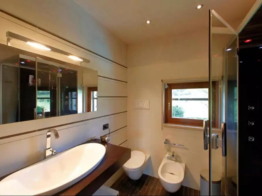 Immagine 16 di Villa in vendita  in Via Frassino a Peschiera Del Garda