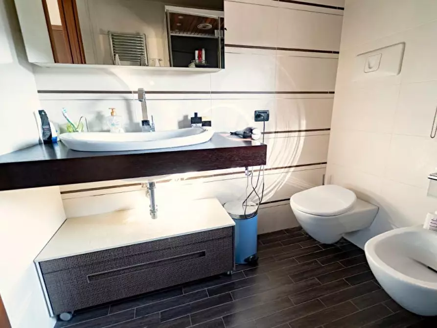 Immagine 17 di Villa in vendita  in Via Frassino a Peschiera Del Garda