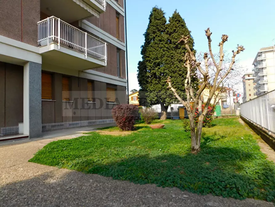 Immagine 4 di Appartamento in vendita  in via XI Febbraio n° 16 a Sannazzaro De' Burgondi