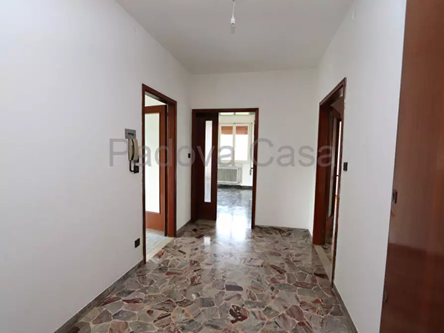 Immagine 7 di Appartamento in vendita  a Padova