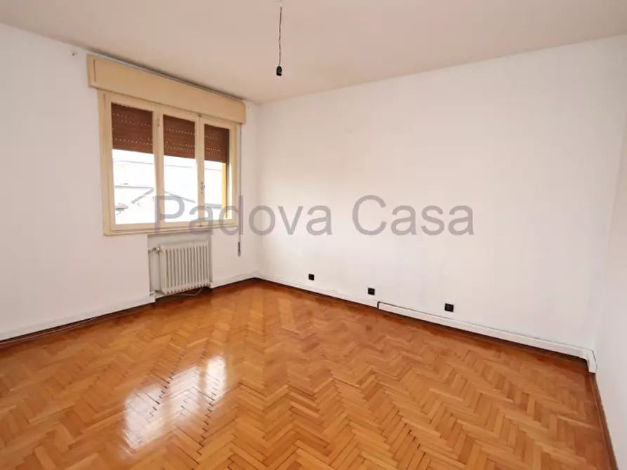 Immagine 10 di Appartamento in vendita  a Padova