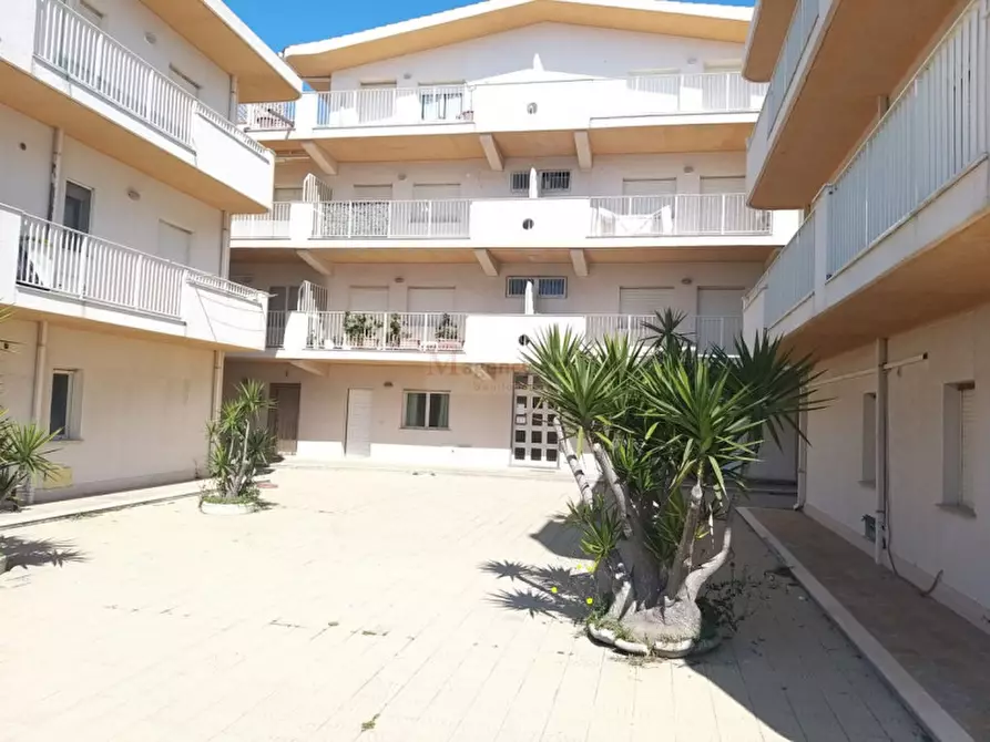 Immagine 1 di Appartamento in vendita  a Bova Marina