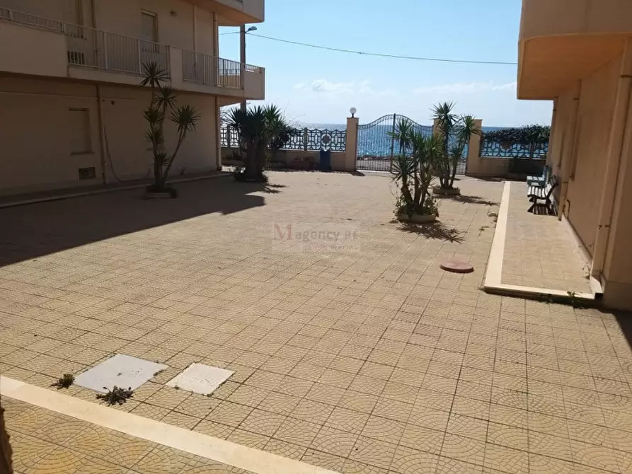 Immagine 4 di Appartamento in vendita  a Bova Marina