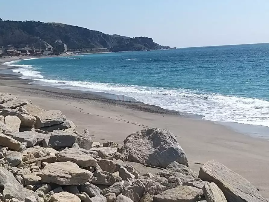 Immagine 6 di Appartamento in vendita  a Bova Marina