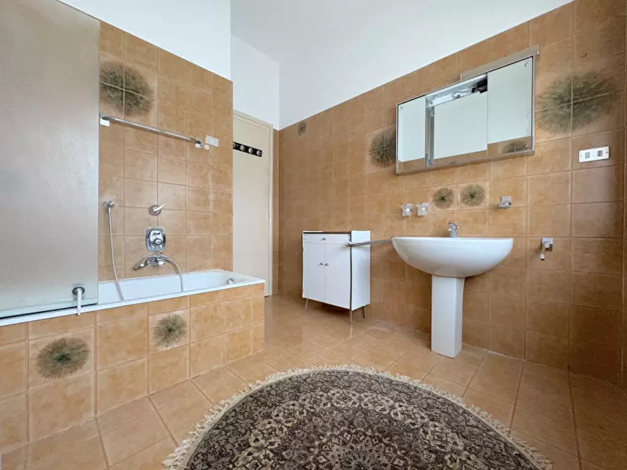 Immagine 19 di Casa bifamiliare in vendita  in Via Pozzuolo 88 a Udine