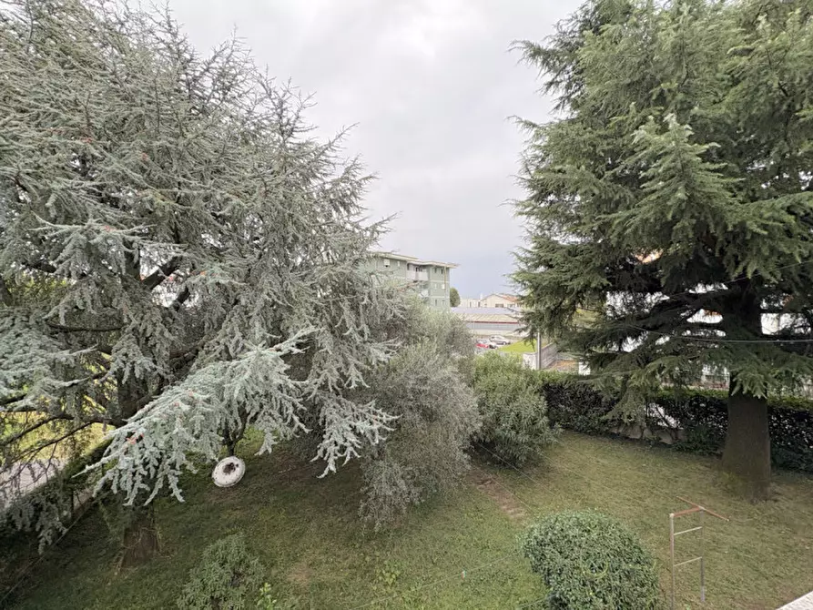 Immagine 22 di Casa bifamiliare in vendita  in Via Pozzuolo 88 a Udine
