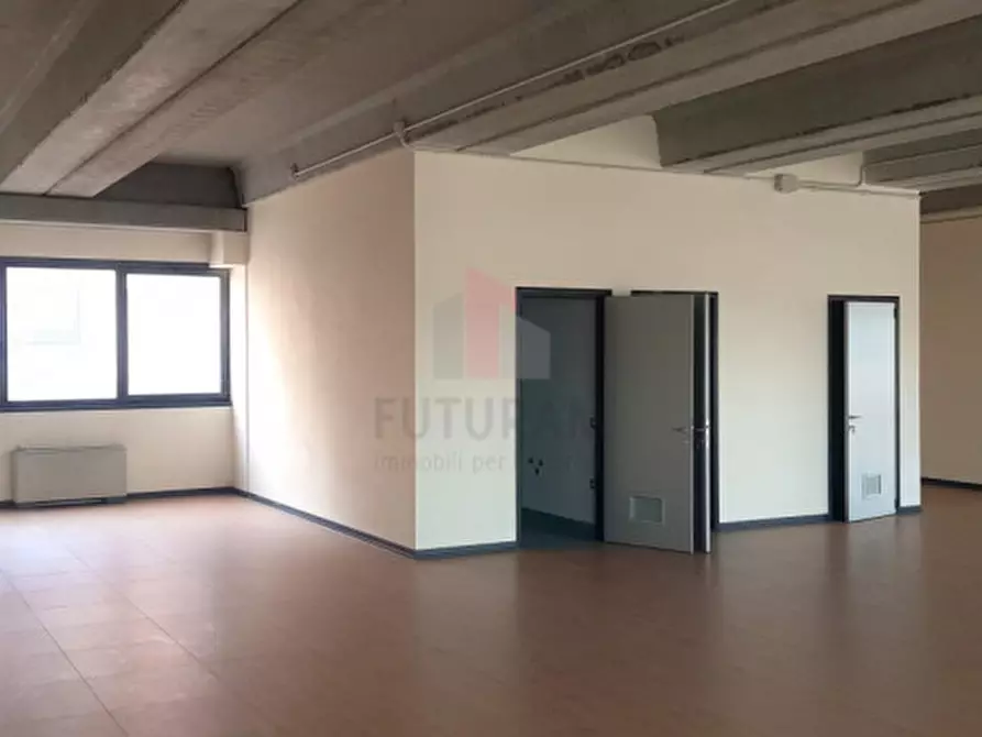 Immagine 2 di Ufficio in affitto  in VIALE DEGLI SCLAIGERI a Vicenza