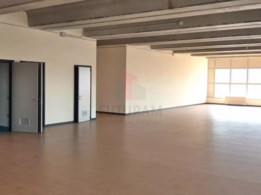 Immagine 3 di Ufficio in affitto  in VIALE DEGLI SCLAIGERI a Vicenza