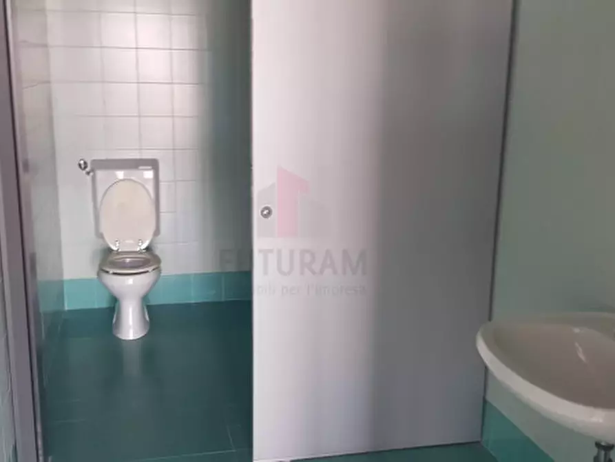 Immagine 12 di Ufficio in affitto  in VIALE DEGLI SCLAIGERI a Vicenza