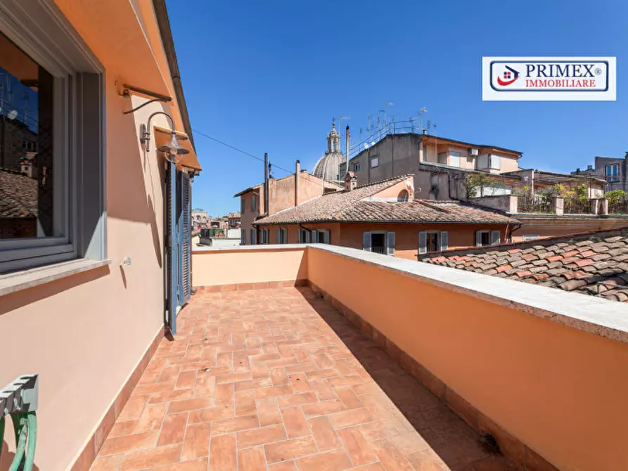 Immagine 5 di Appartamento in vendita  in via del Governo Vecchio a Roma