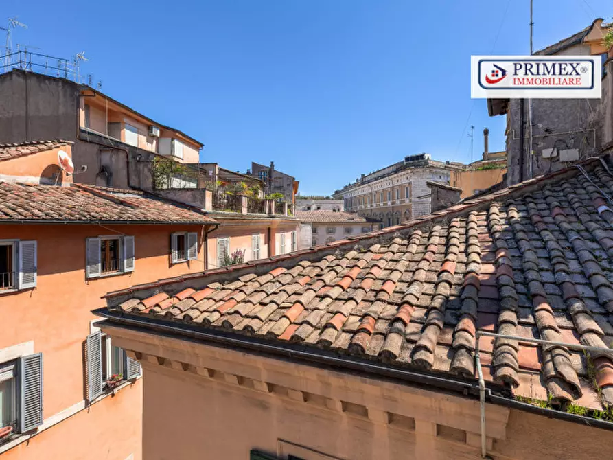 Immagine 7 di Appartamento in vendita  in via del Governo Vecchio a Roma