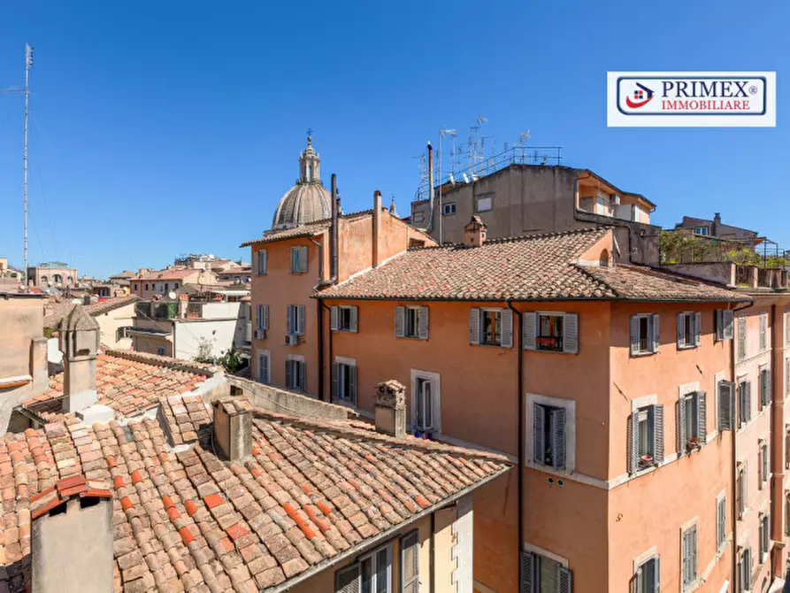 Immagine 9 di Appartamento in vendita  in via del Governo Vecchio a Roma