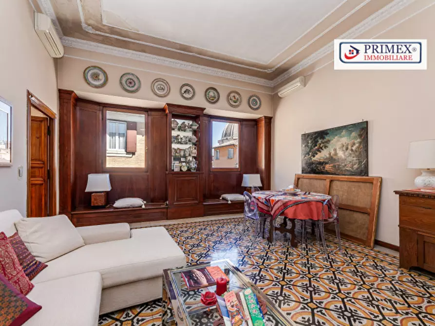 Immagine 10 di Appartamento in vendita  in via del Governo Vecchio a Roma