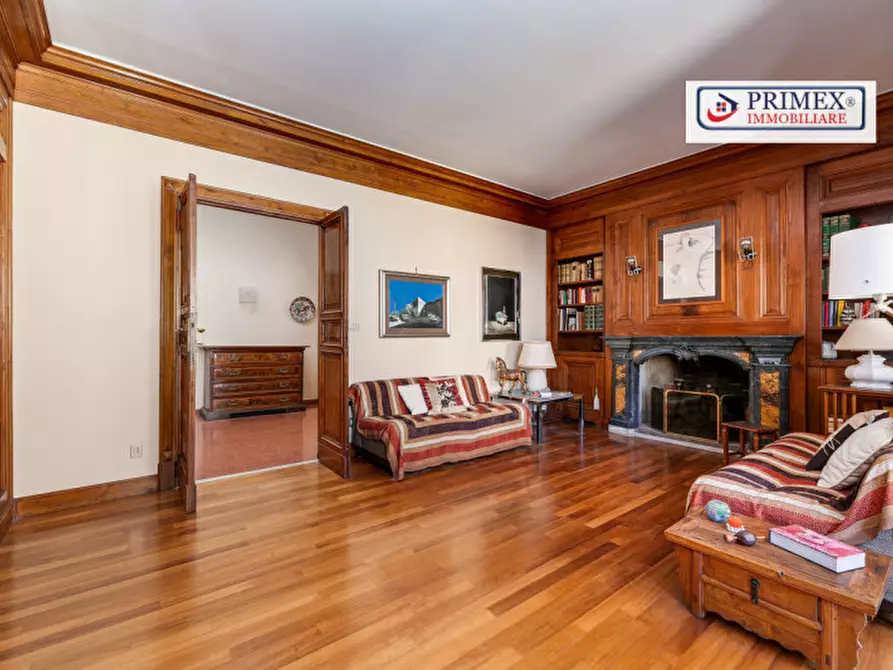 Immagine 17 di Appartamento in vendita  in via del Governo Vecchio a Roma