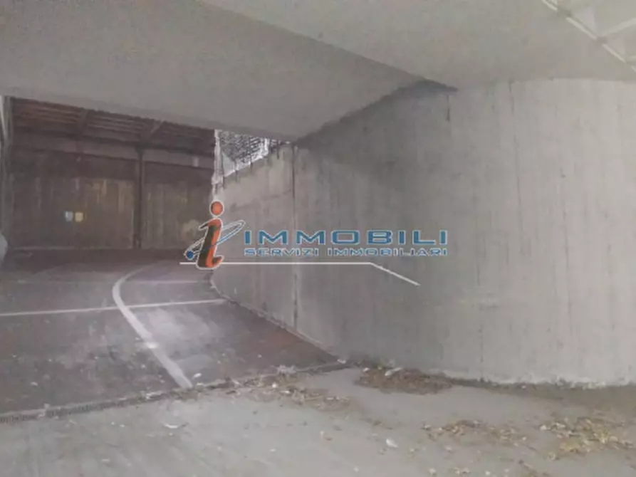 Immagine 13 di Magazzino in affitto  in VIA MECENATE a Milano