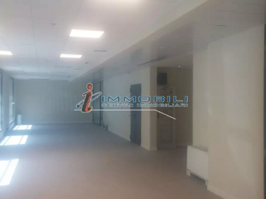 Immagine 6 di Ufficio in affitto  in VIA SILE a Milano