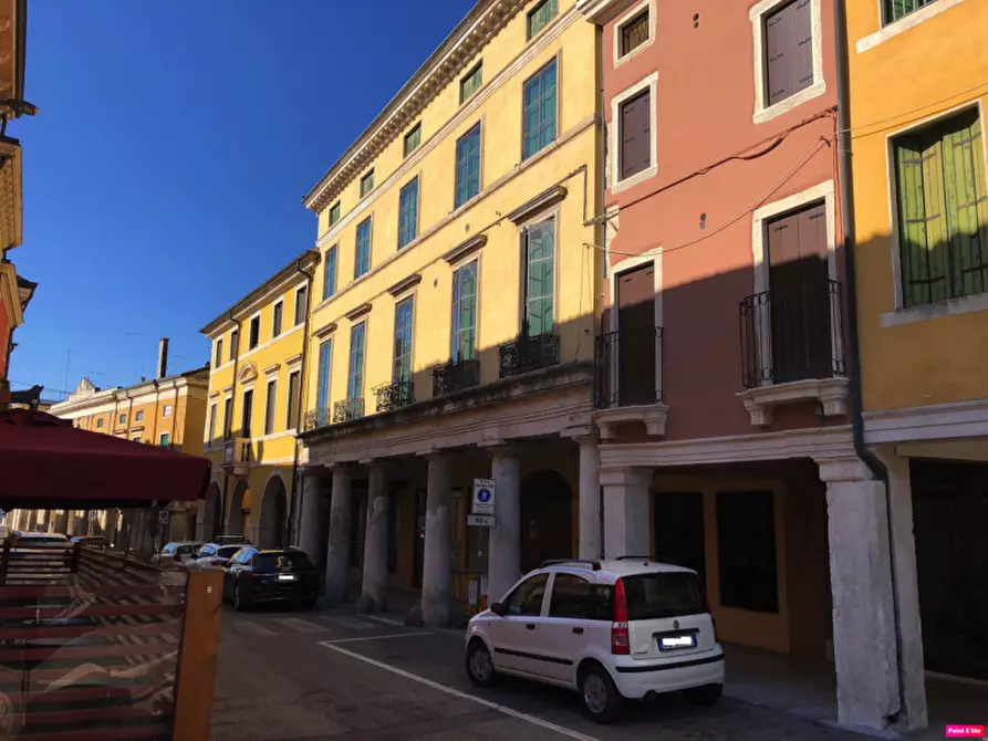 Immagine 1 di Negozio in affitto  in Via Ognibene a Lonigo
