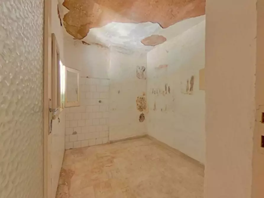 Immagine 31 di Appartamento in vendita  in dante a Fasano