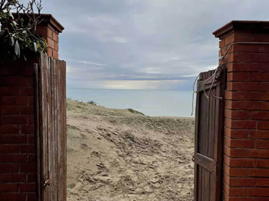 Immagine 4 di Villa in affitto  in LUNGOMARE DELLE SIRENE a Pomezia