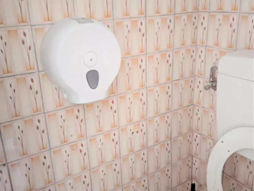 Immagine 5 di Garage in vendita  in Via Zeffiro Massa a San Remo