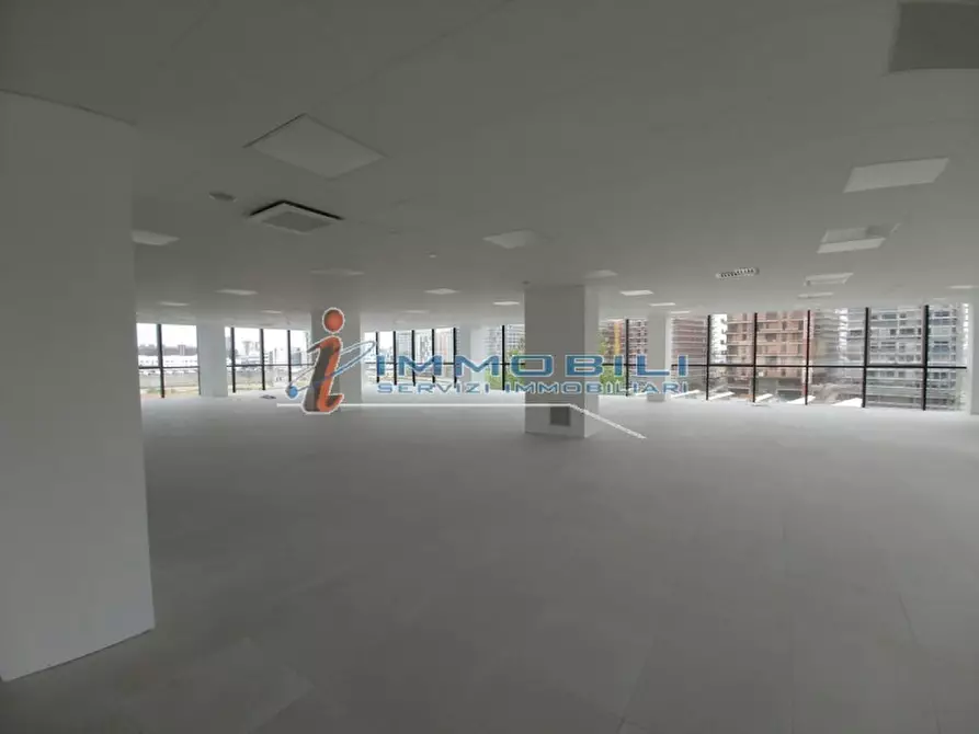 Immagine 6 di Ufficio in affitto  in VIA KULISCIOFF ANNA a Milano