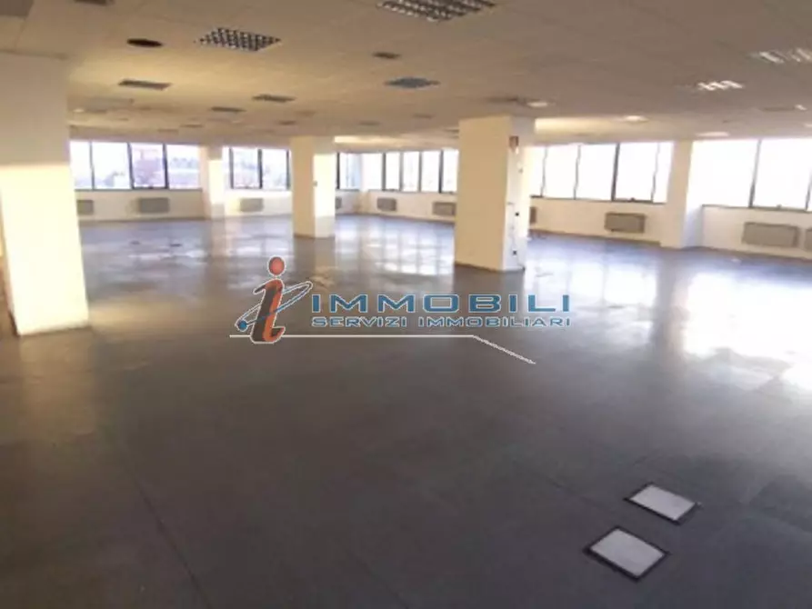 Immagine 21 di Ufficio in affitto  in VIA KULISCIOFF ANNA a Milano