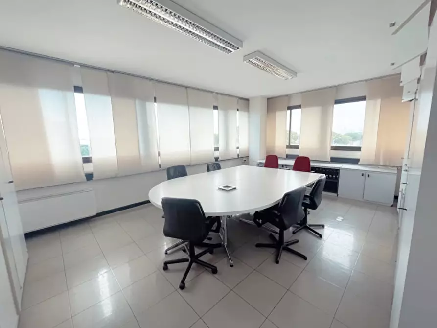 Immagine 3 di Ufficio in vendita  a Padova