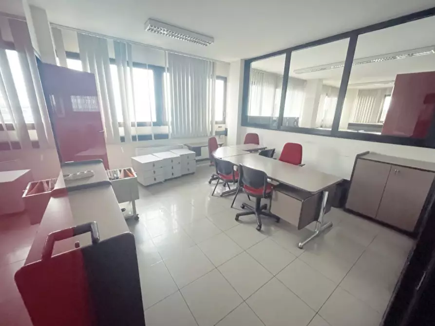 Immagine 4 di Ufficio in vendita  a Padova