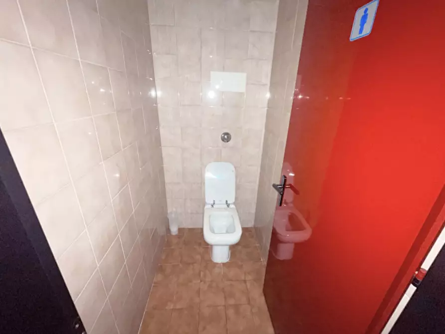 Immagine 17 di Ufficio in vendita  a Padova