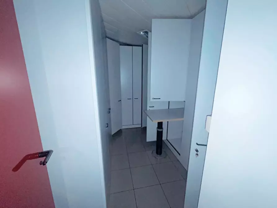 Immagine 20 di Ufficio in vendita  a Padova