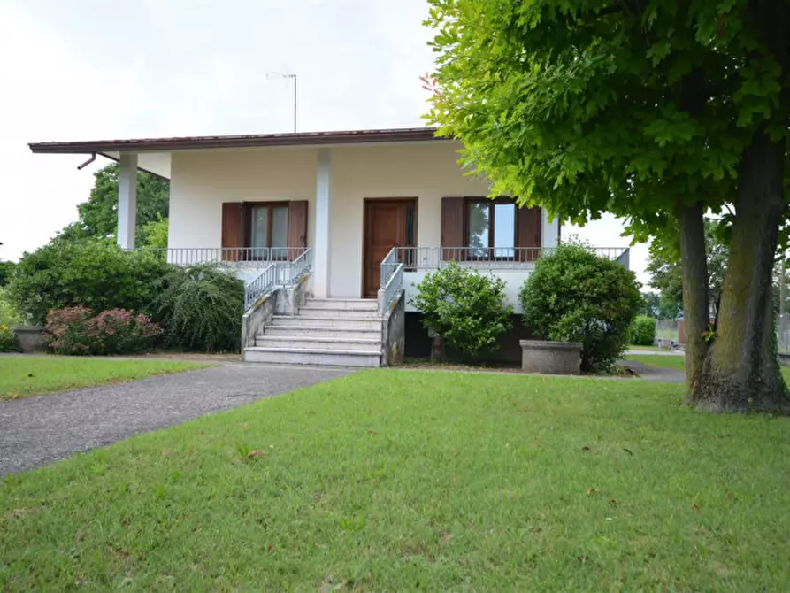 Immagine 1 di Casa indipendente in vendita  a Castelfranco Veneto