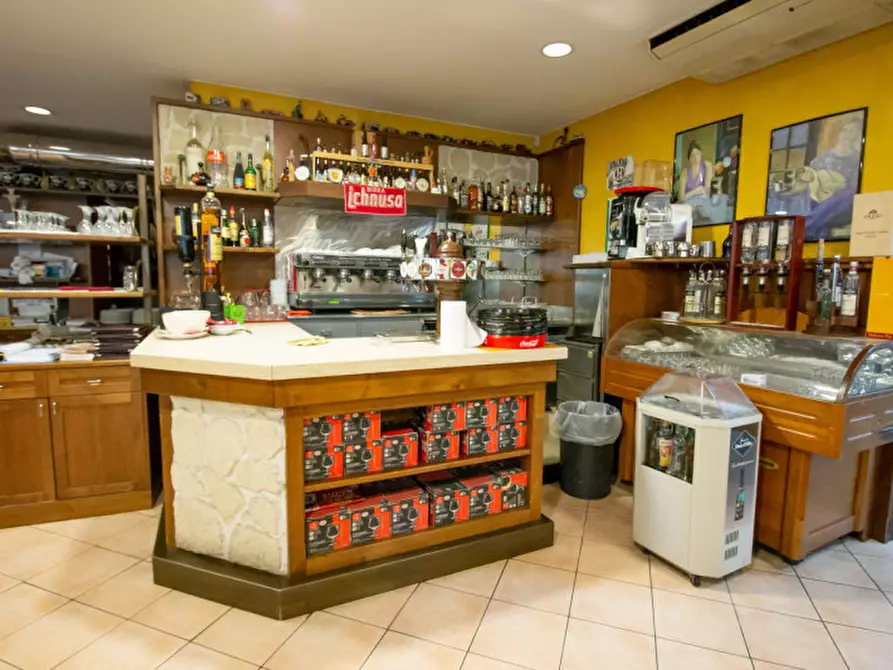 Immagine 6 di Attività commerciale in vendita  in Piazza Derna, 238/C a Torino