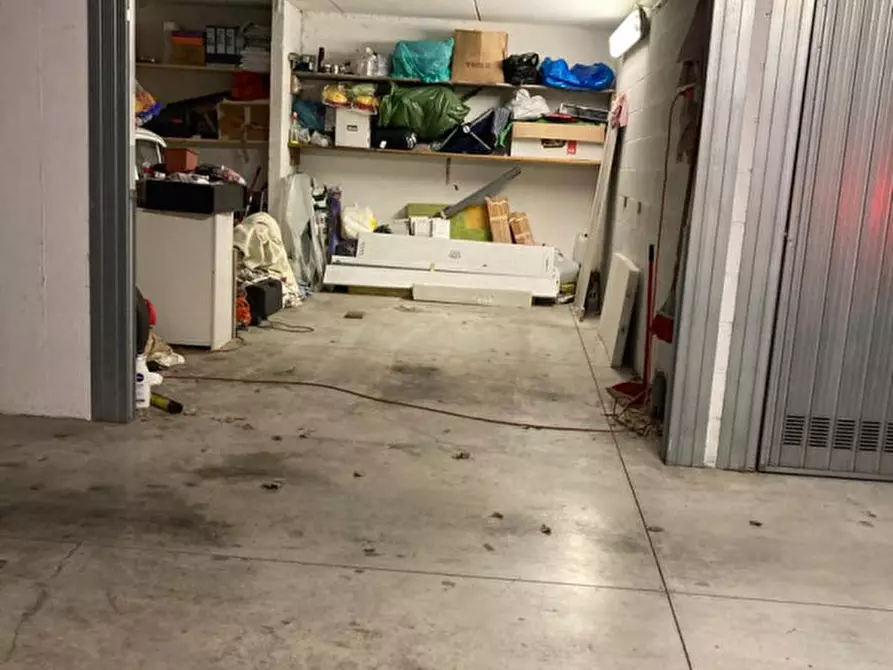 Immagine 1 di Garage in vendita  in VIA VILLA DEMIDOFF a Firenze