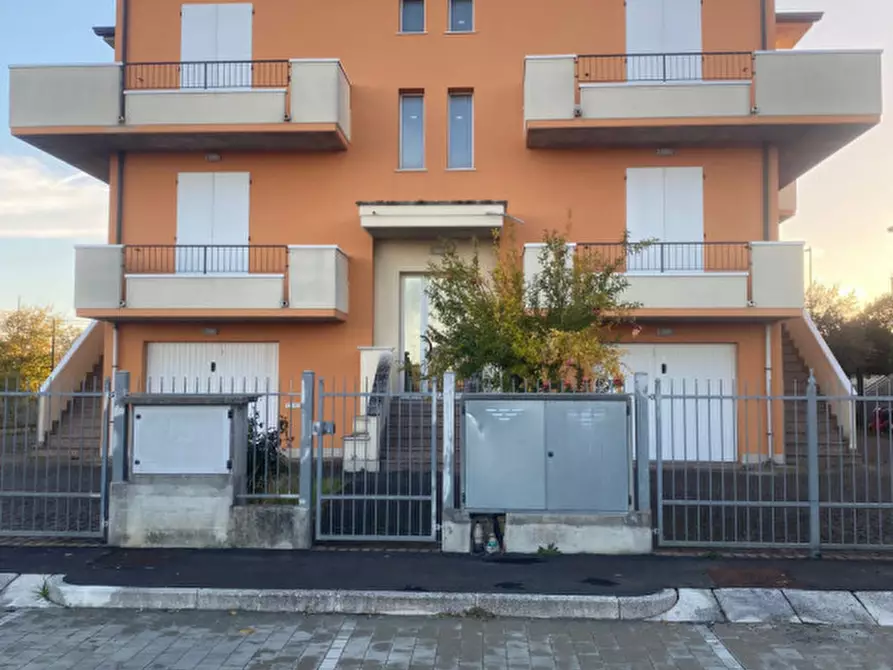 Immagine 3 di Appartamento in vendita  a Savignano Sul Rubicone