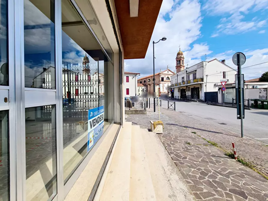 Immagine 5 di Negozio in vendita  in VIA 4 NOVEMBRE a Ospedaletto Euganeo