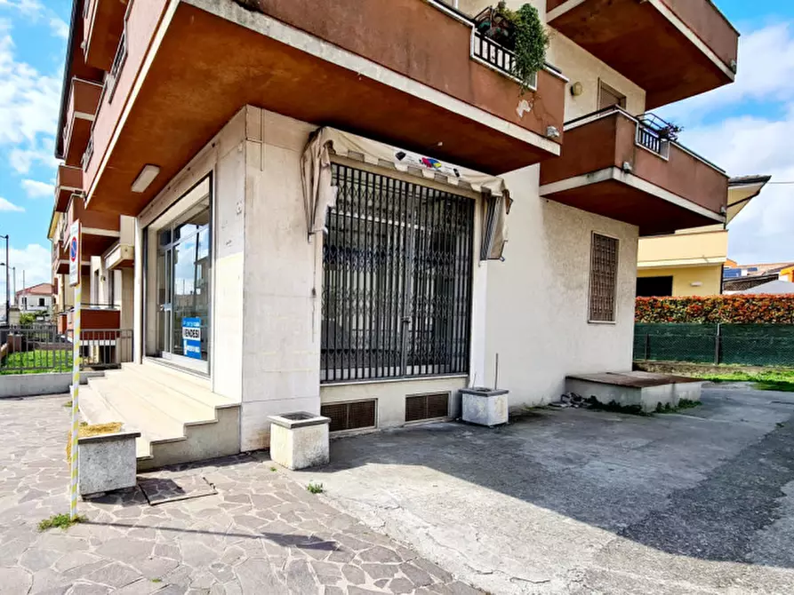 Immagine 6 di Negozio in vendita  in VIA 4 NOVEMBRE a Ospedaletto Euganeo
