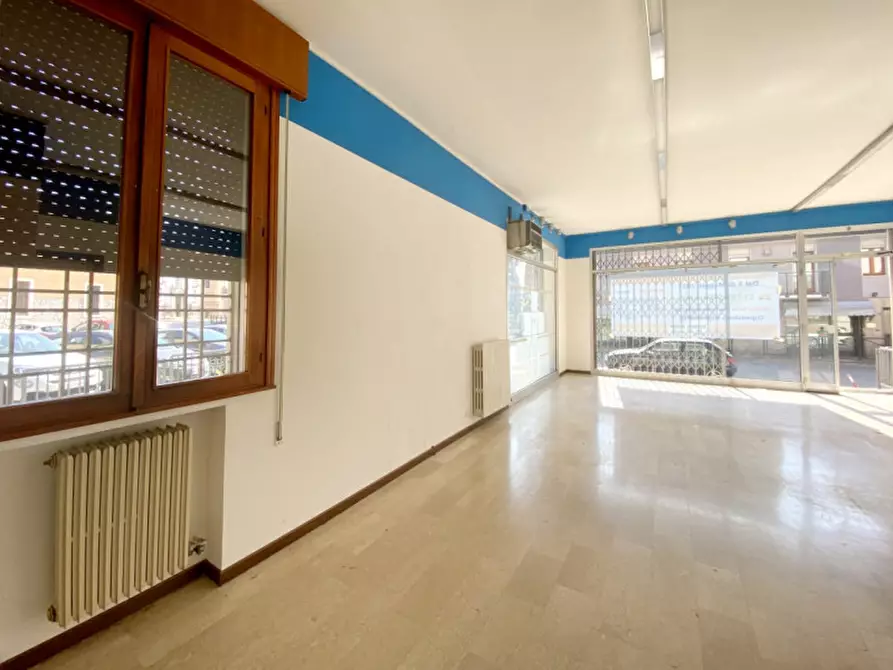 Immagine 7 di Negozio in vendita  in VIA 4 NOVEMBRE a Ospedaletto Euganeo