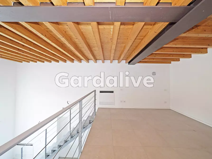 Immagine 5 di Appartamento in vendita  in Via Brunati 17 a Salò