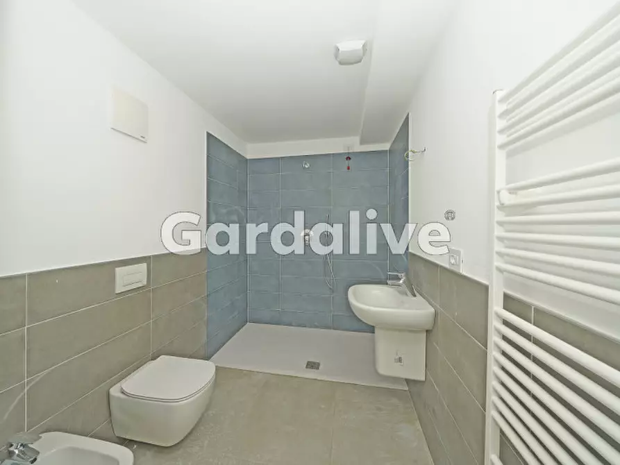 Immagine 8 di Appartamento in vendita  in Via Brunati 17 a Salò