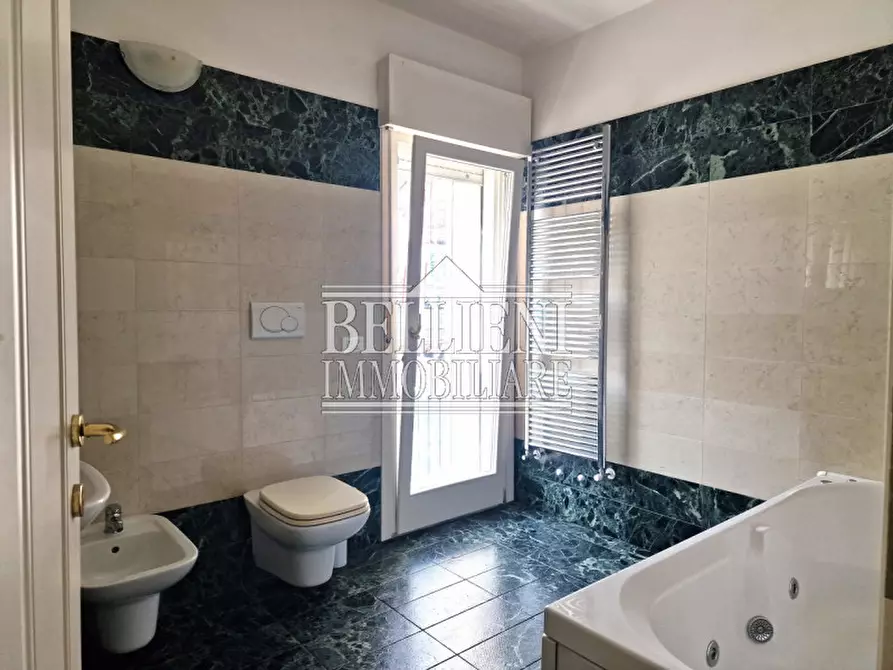 Immagine 11 di Appartamento in vendita  in via Muttoni a Vicenza