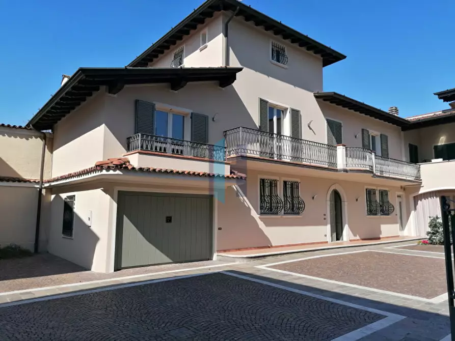 Immagine 3 di Villetta a schiera in affitto  a Travagliato